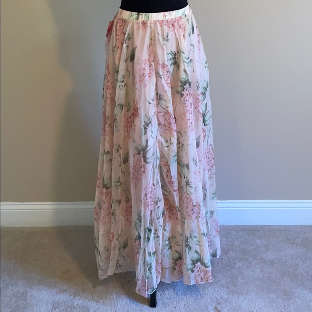 Plus Floral Maxi Skirt